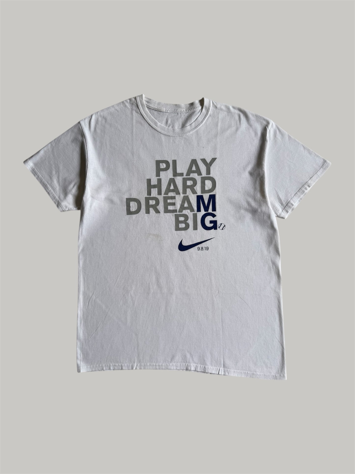 Nike Play Hard Dream Big - L