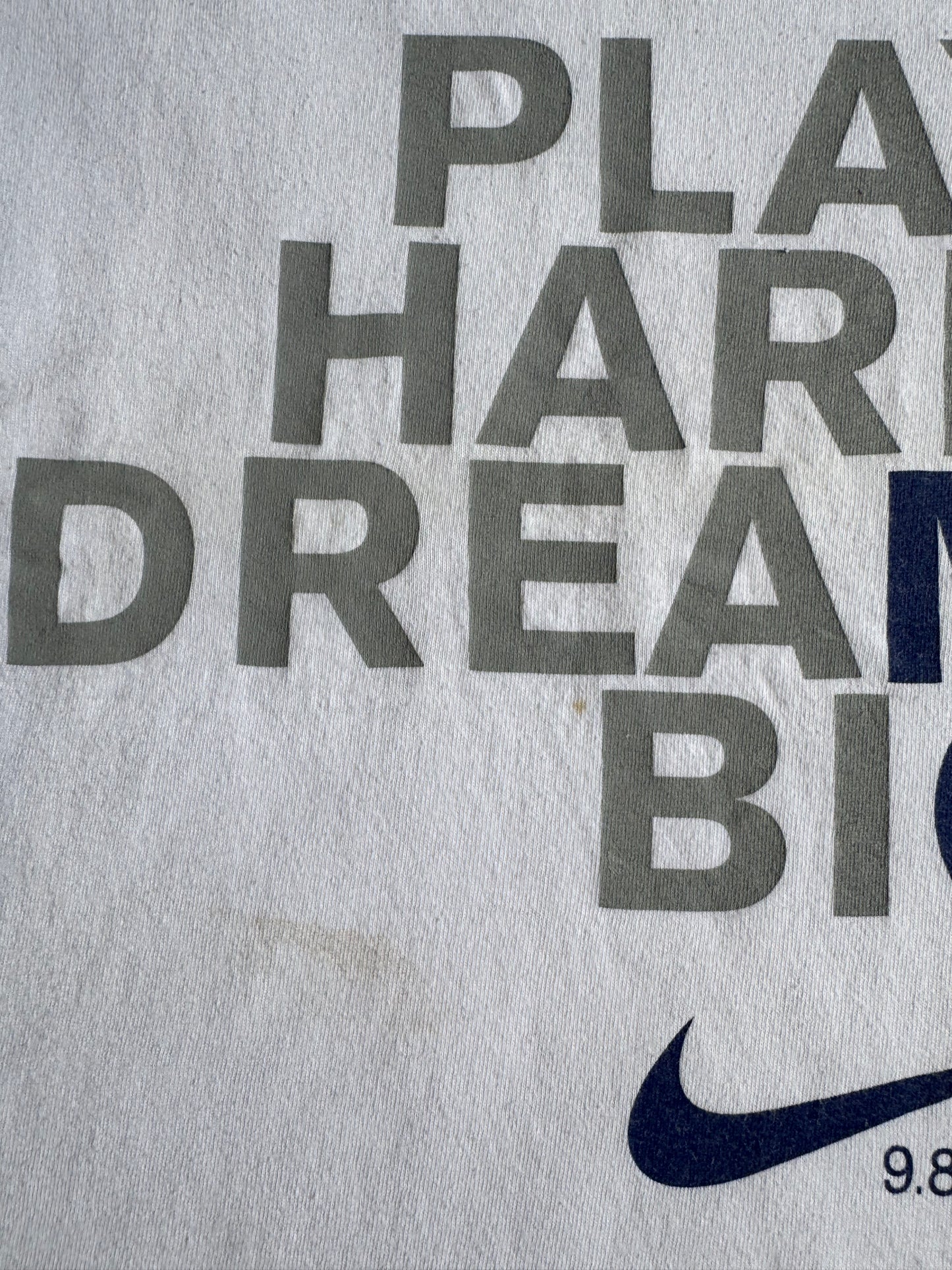 Nike Play Hard Dream Big - L