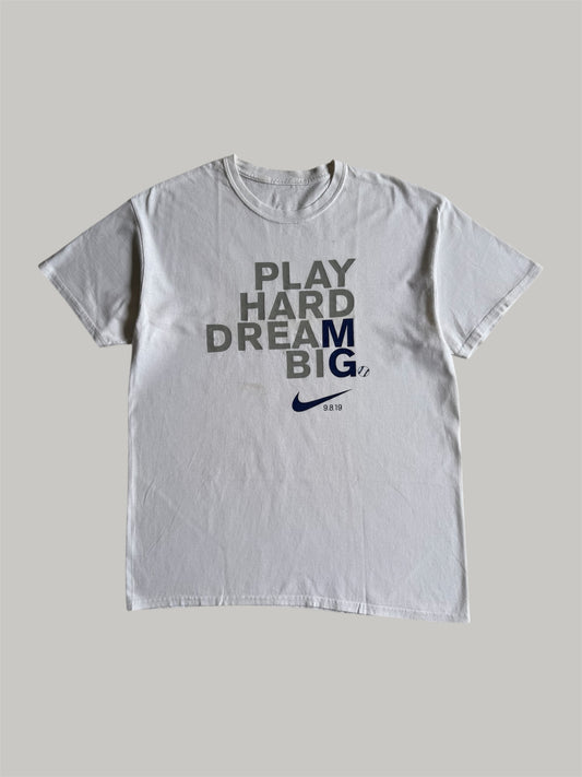 Nike Play Hard Dream Big - L