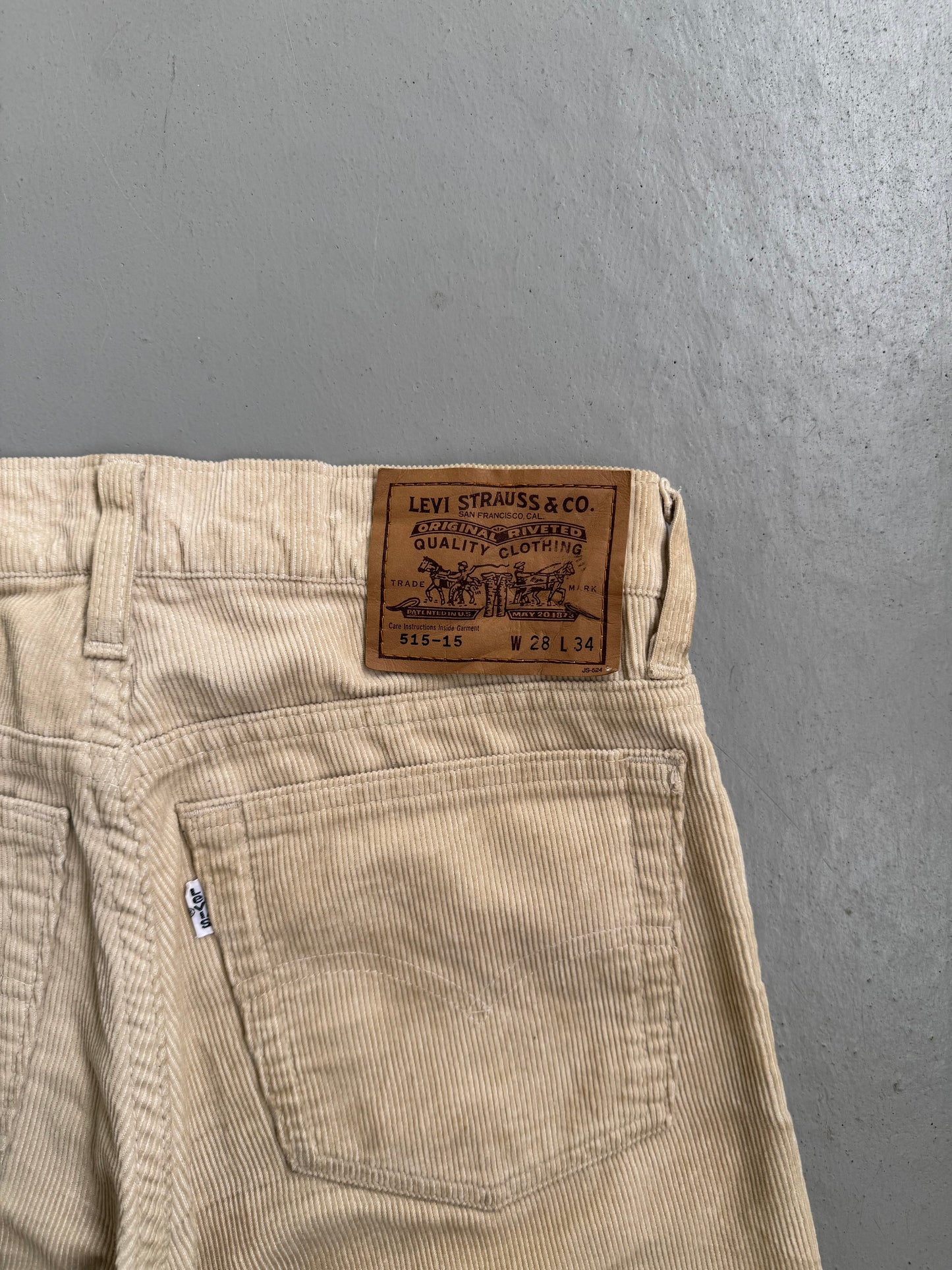 Levis Corduroy 515 white tab - W27